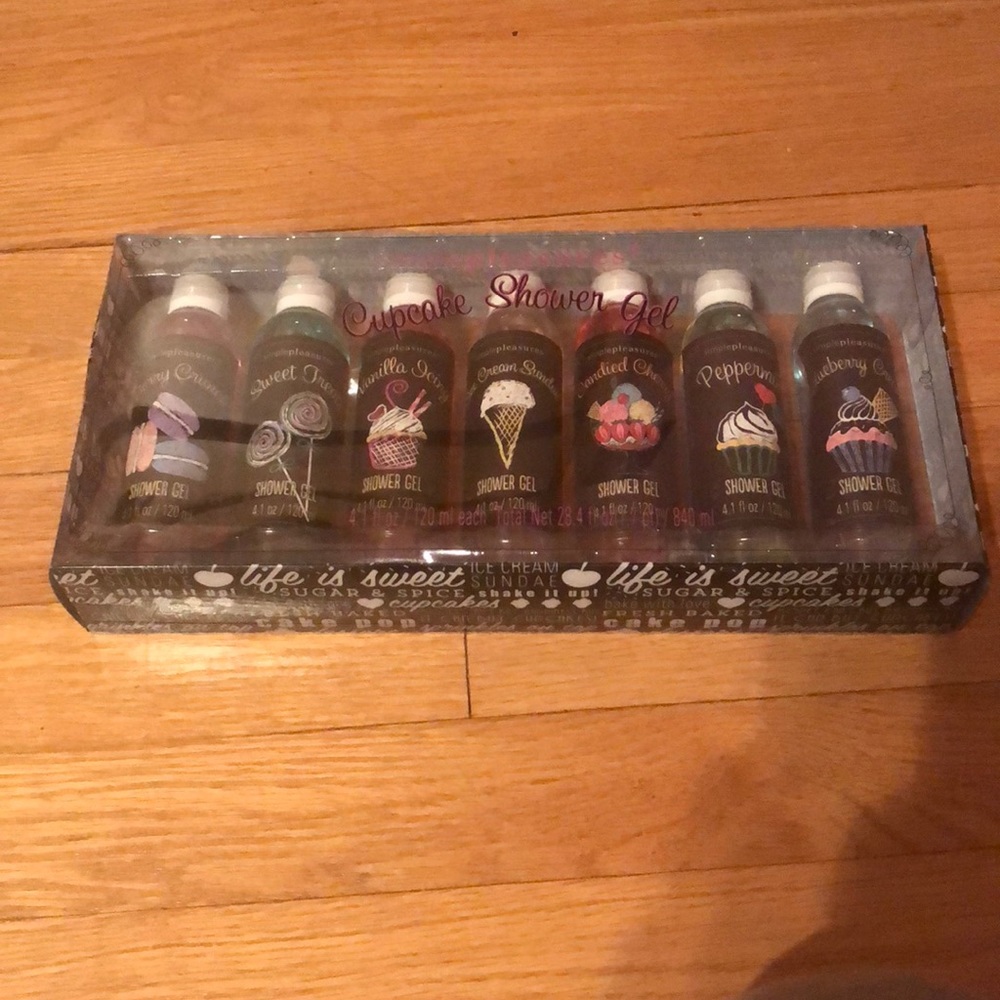 Cupcake shower gel set